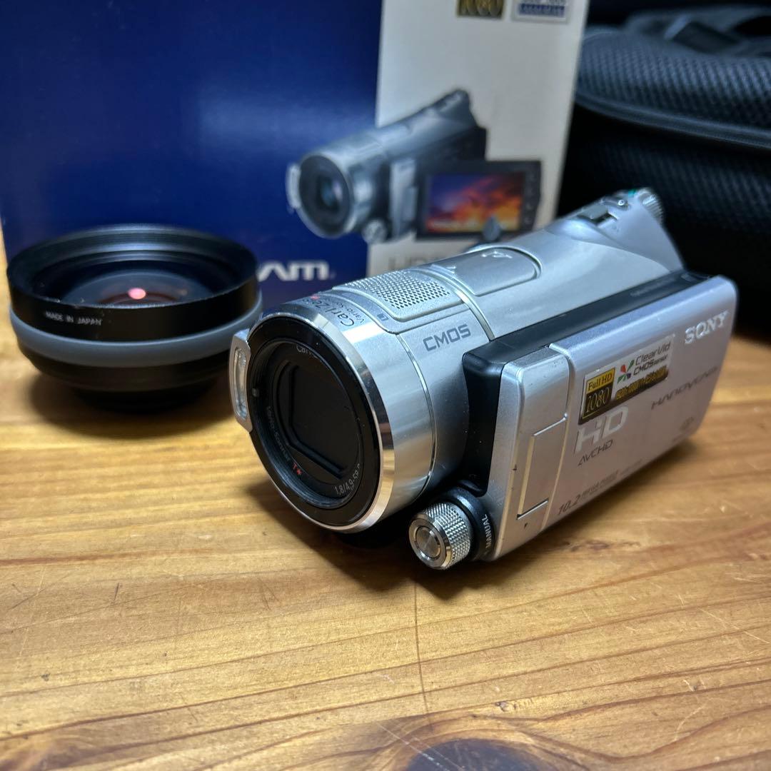 ソニーハンディカム HDR−CX12 シルバー HDR-CX12 商品の写真 | デジタルビデオカメラ Handycam ハンディカム