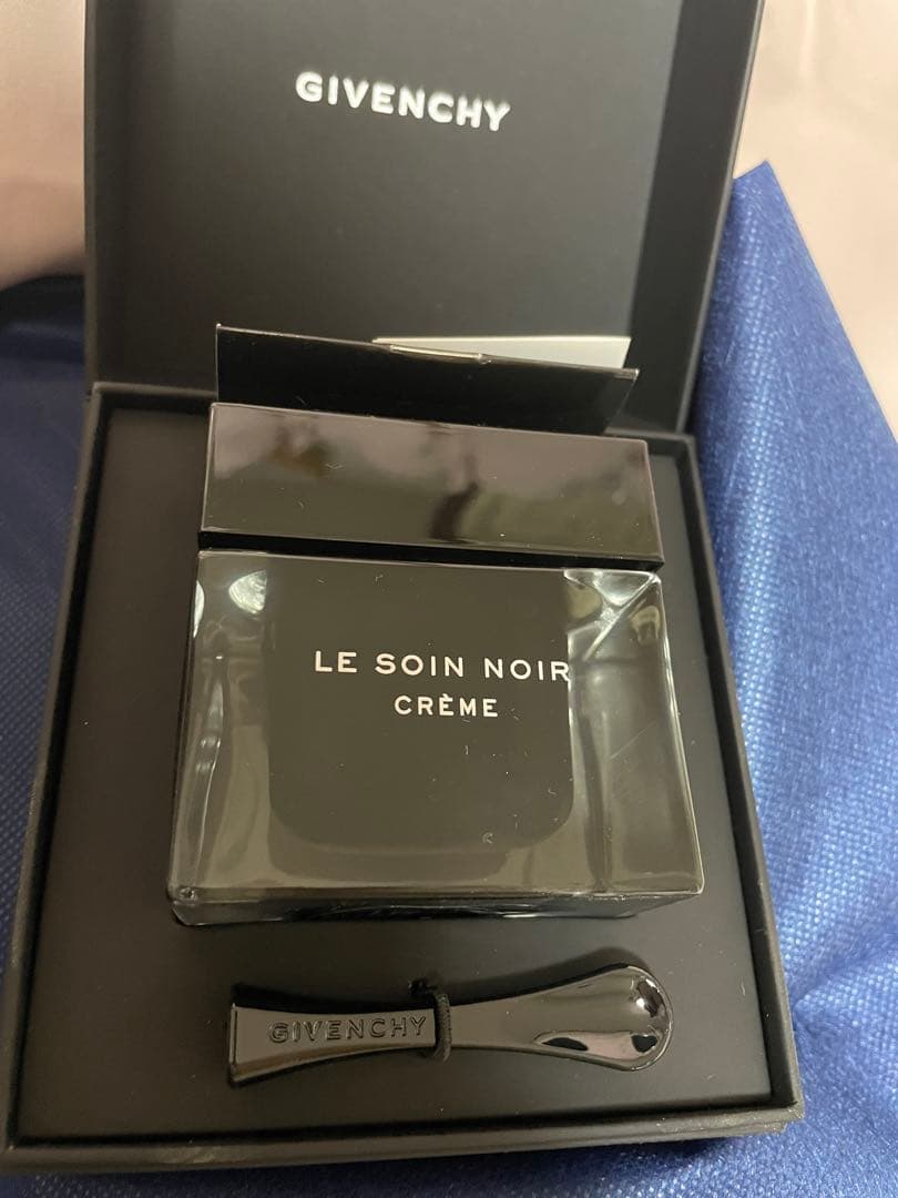 【新品未使用】GIVENCHY ソワンノワールクレーム GIVENCHY（GIVENCHY） ソワン ノワール クレーム N 通販 | 【ISETAN