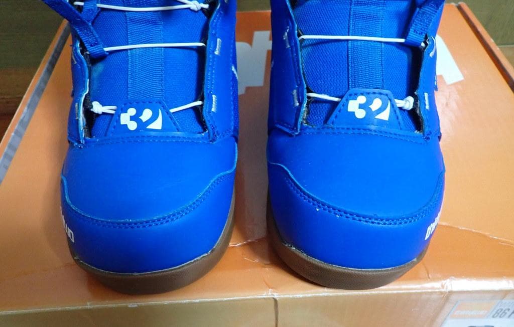 thirtytwo 15モデル 86 FT 青 27.5cm 中古品