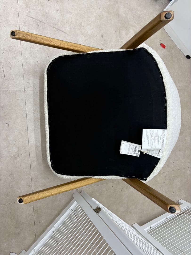 ZARA HOME アップホルスタード ブークレ アームチェア 中古品 - メルカリ