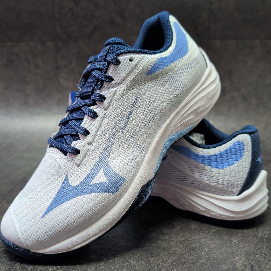 ミズノ　バレーボールシューズ　ライトニングセレクト　24.0cm　新品