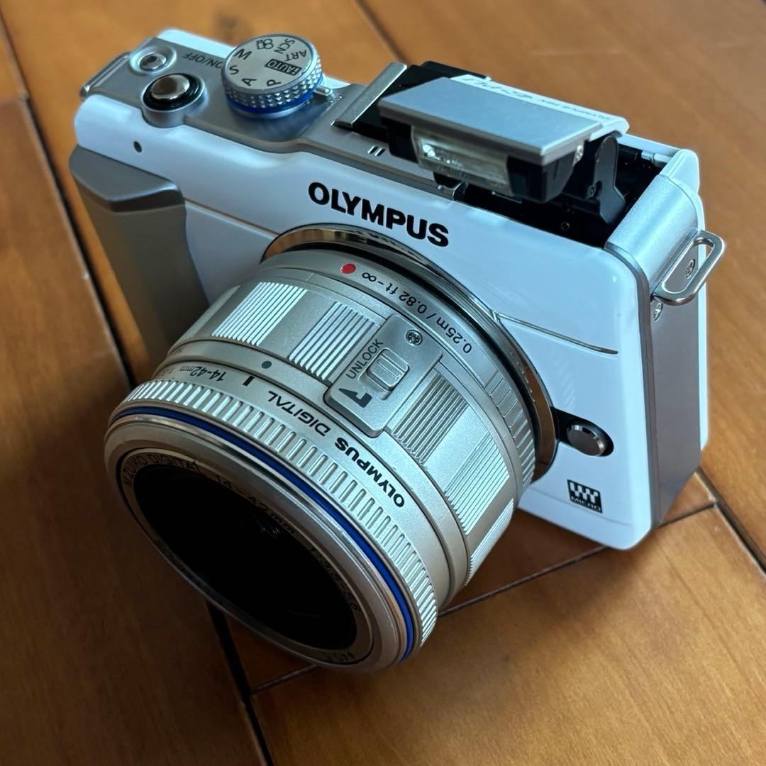✨スマホへ転送✨オリンパス PL1 ミラーレスカメラ - メルカリ