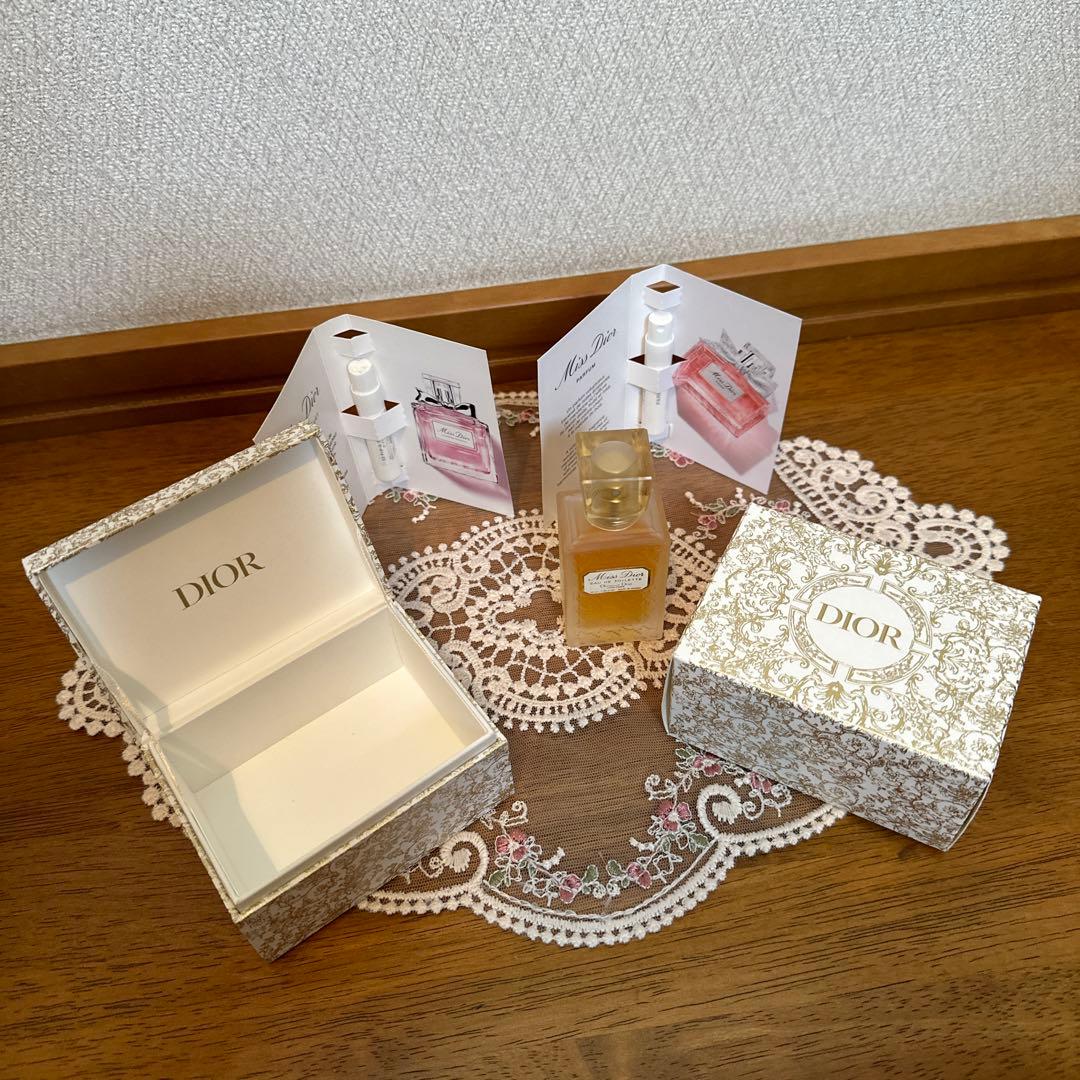 Miss Dior ジュエリーボックスと香水 - メルカリ