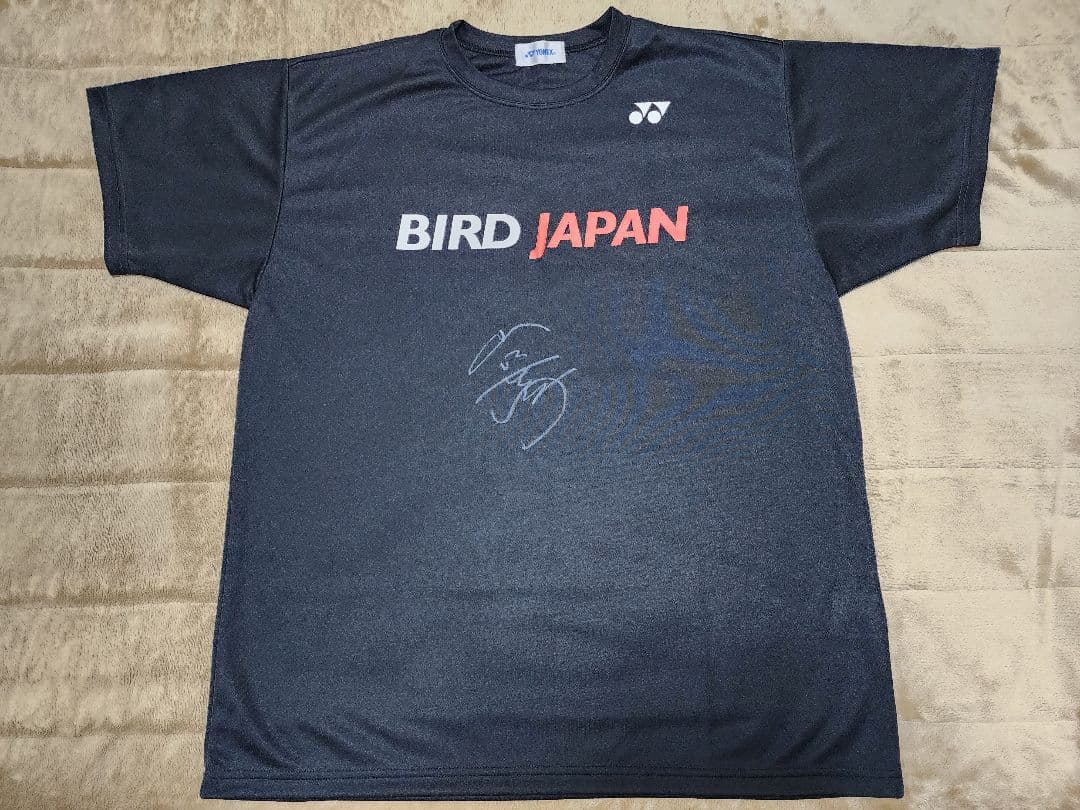 バドミントン 山口茜 直筆 サイン Tシャツ|mercariメルカリ官方指定