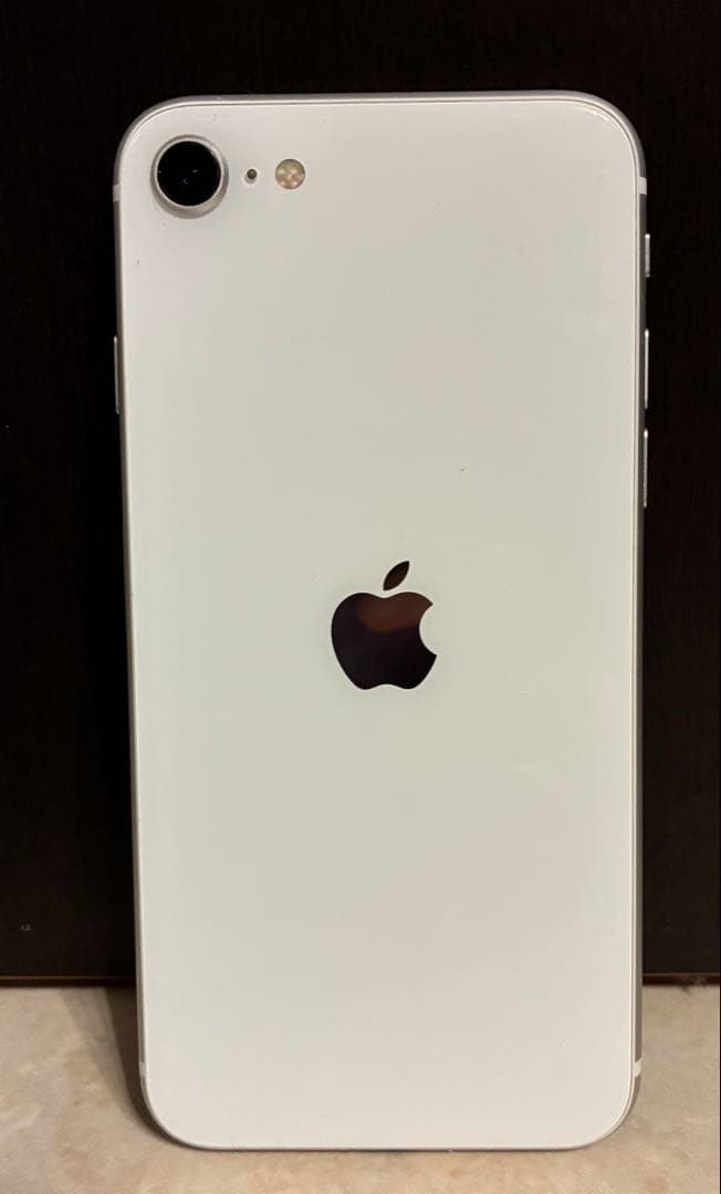 Apple iPhone SE 第2世代 64GB ホワイト - メルカリ
