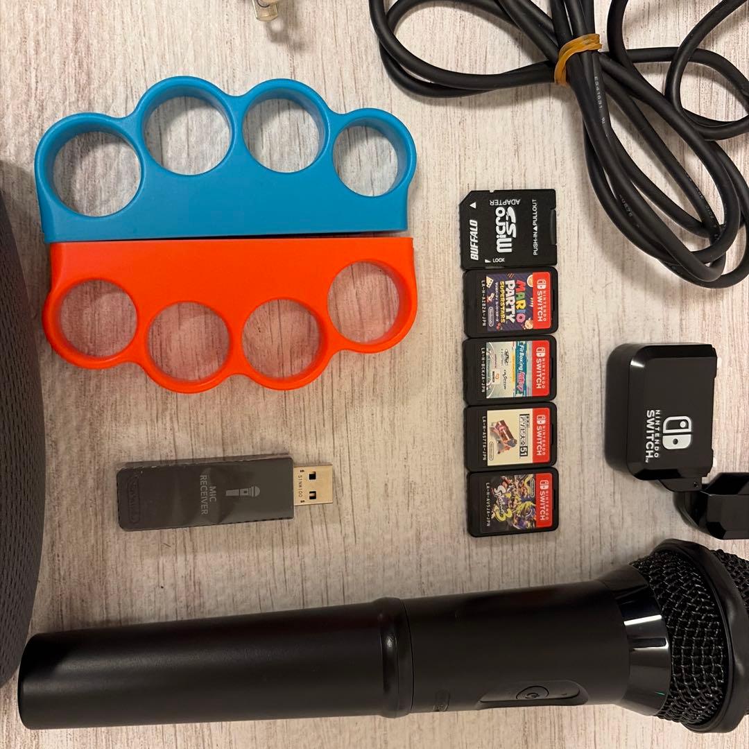 d*2様 Nintendo Switch 本体+周辺機器+カセット4種類 - メルカリ