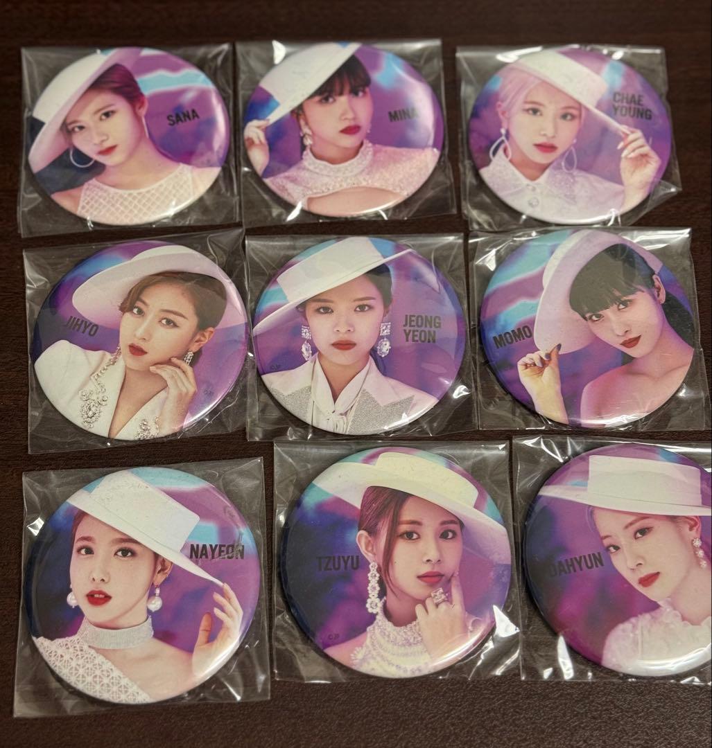 TWICE Breakthrough K-POP 缶バッジセット 9個 - メルカリ