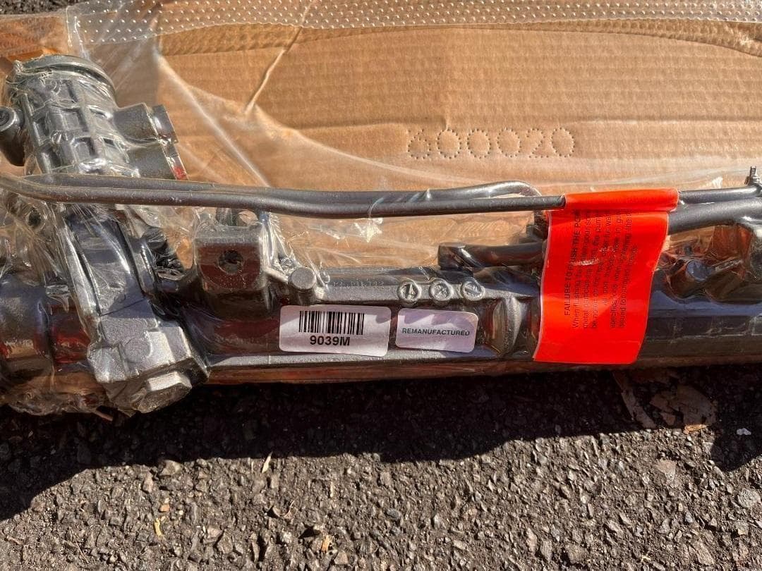 BMW E30型用ラックアンドピニオン（パワステ ギヤボックス