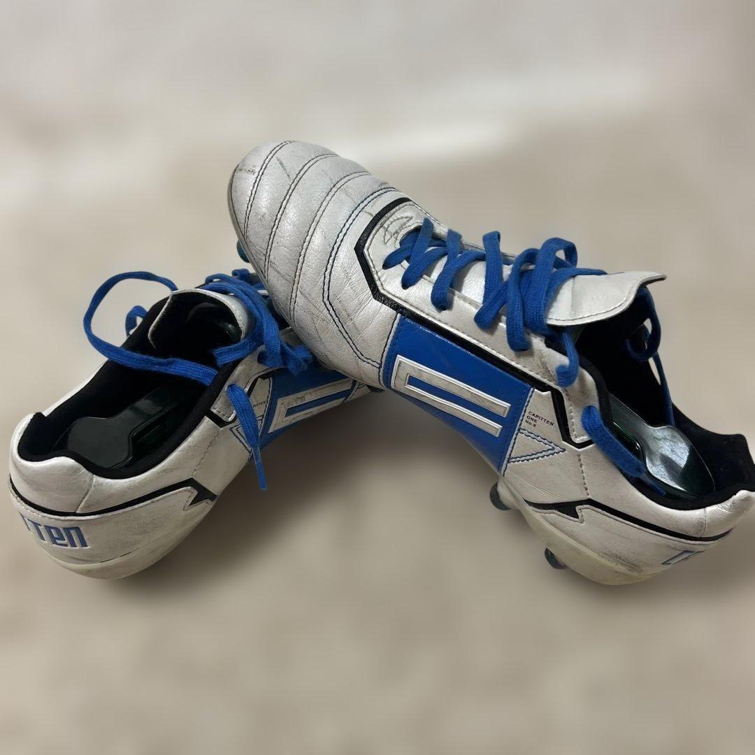 サッカースパイク 24.5 CAPITTEN - メルカリ