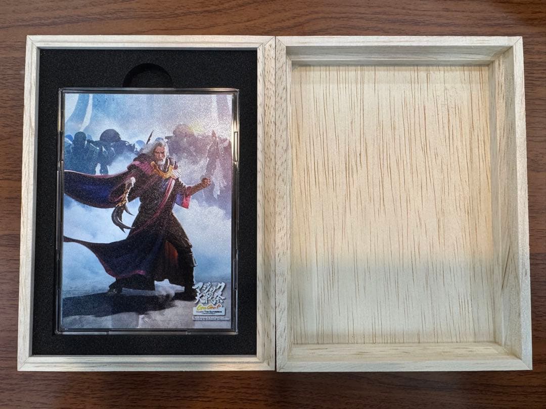 MTG 大戦祭限定　木箱つき ウルザ フルプロテクトスリーブ MTG マジック大戦祭 木箱付 フルプロテクトスリーブ ウルザ - メルカリ