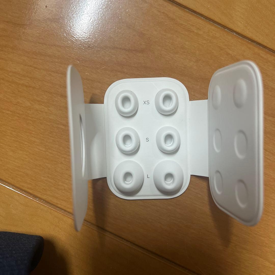 AirPods Pro 第2世代 正規品 充電ケースのみ 値下げ交渉可 - メルカリ