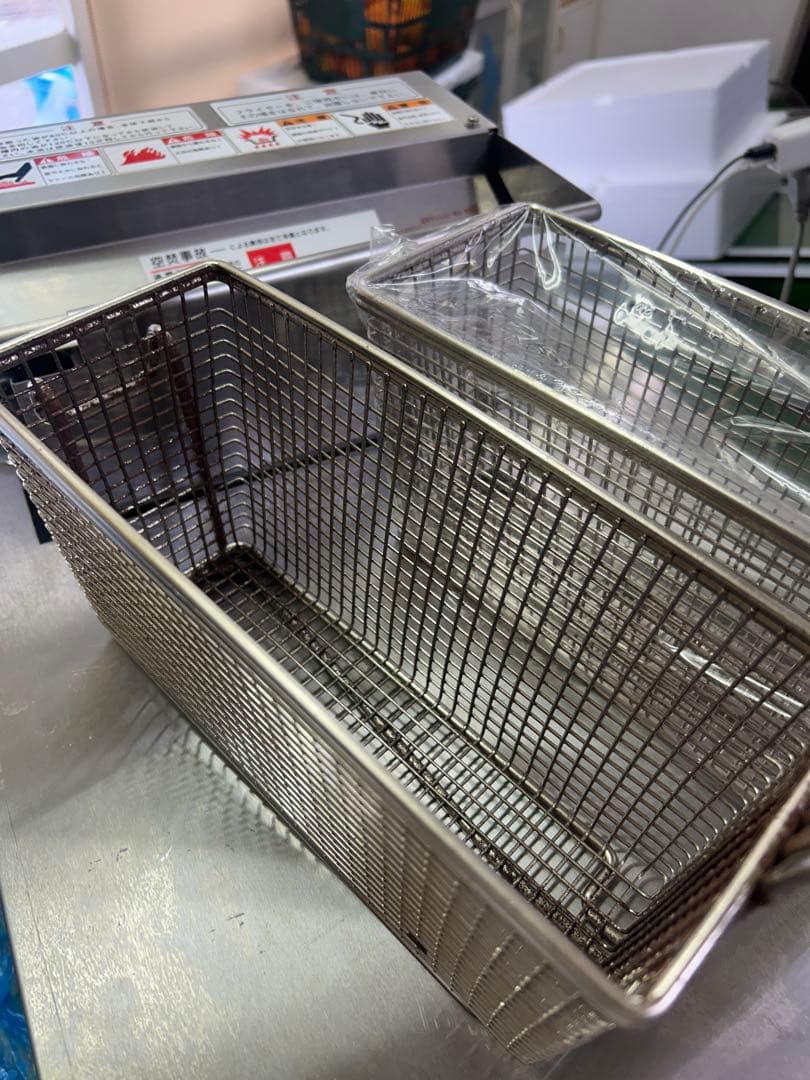 値下げしました】NICHIWA 電気フライヤー 200V 4KW - メルカリ