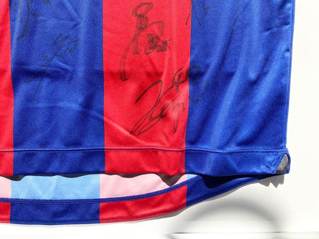 希少】FC東京 全選手サイン入りユニフォーム - メルカリ