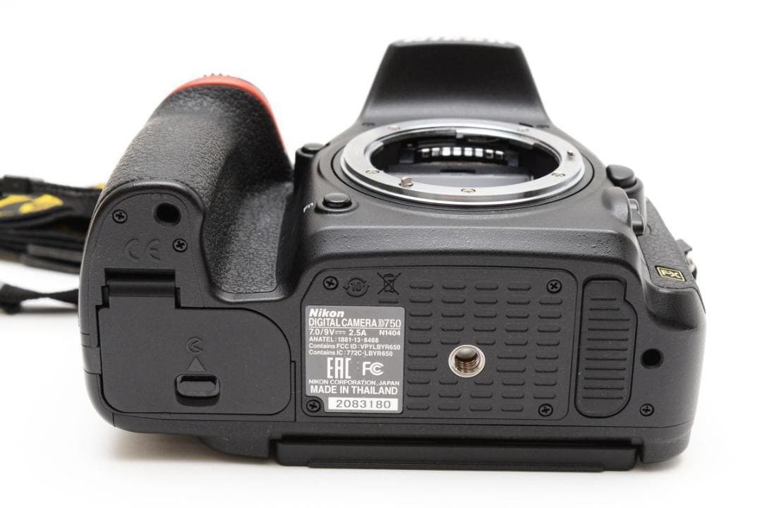 美品 ニコン D750 ダブルレンズ フルサイズ 一眼レフカメラ/SD64GB