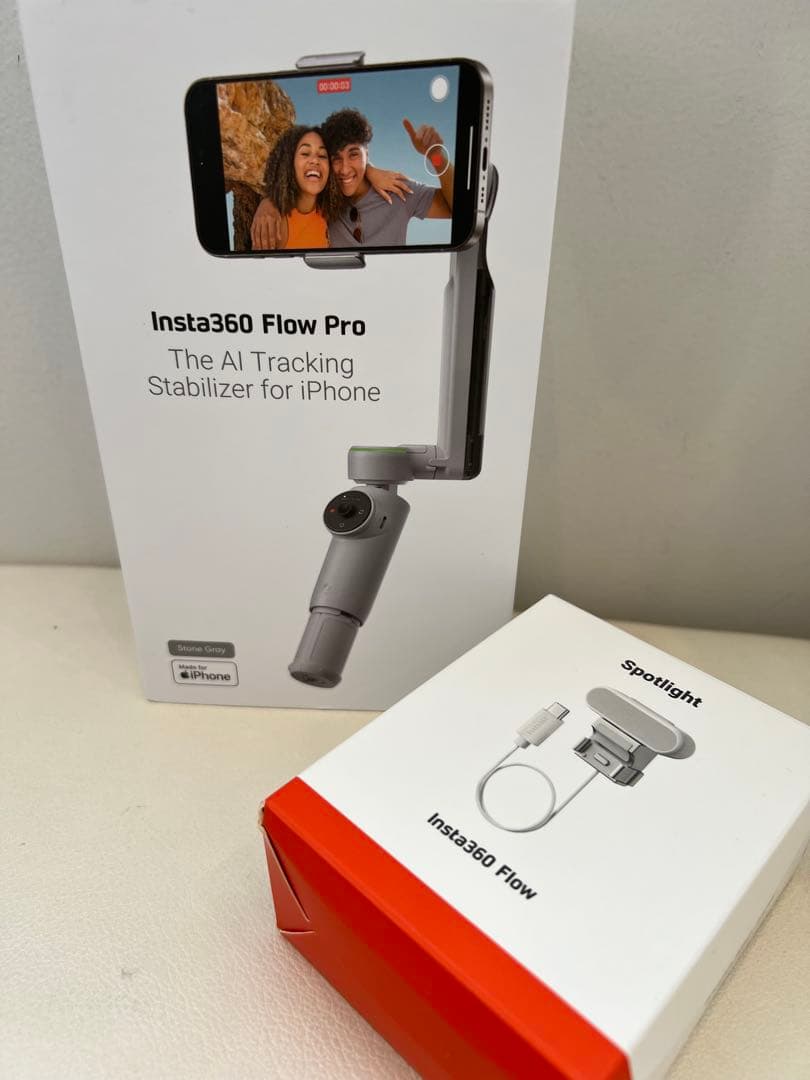 Insta360 Flow Pro スタビライザー（MagSafe、ライトつき） 楽天市場】Insta360 Flow 2 Pro - スマホジンバル 撮影用ライト付き