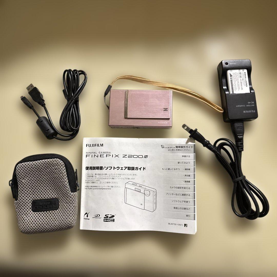 Fujifilm FinePix Z200fd 本体と付属品(バッテリーは新品) □FUJIFILM FinePix Z200fd デジタルカメラ - メルカリ