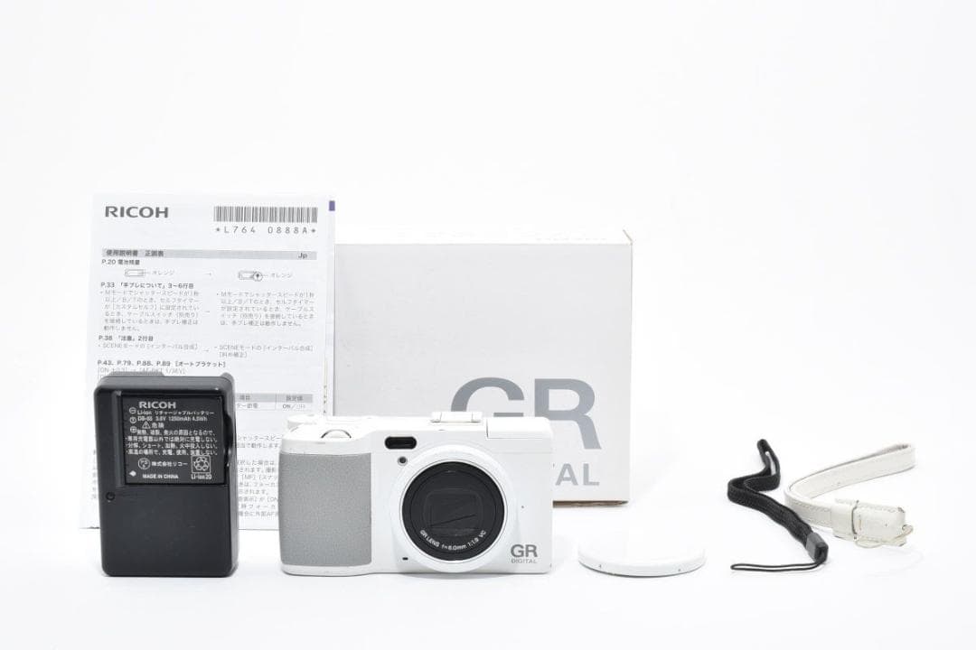 RICOH GR DIGITAL Ⅳ 4 ホワイトエディション デジタルカメラ リコー、1万台限定の「GR DIGITAL IV ホワイトエディション」発売