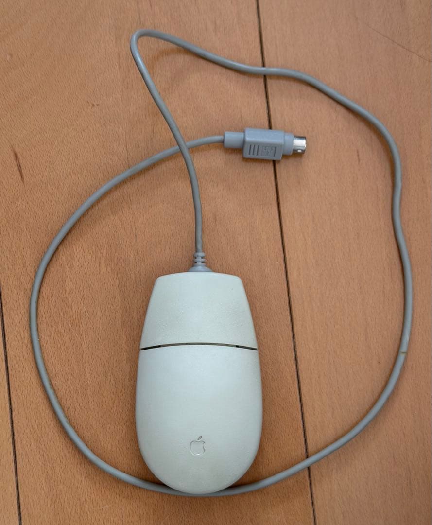 Apple Desktop Bus Mouse II - メルカリ