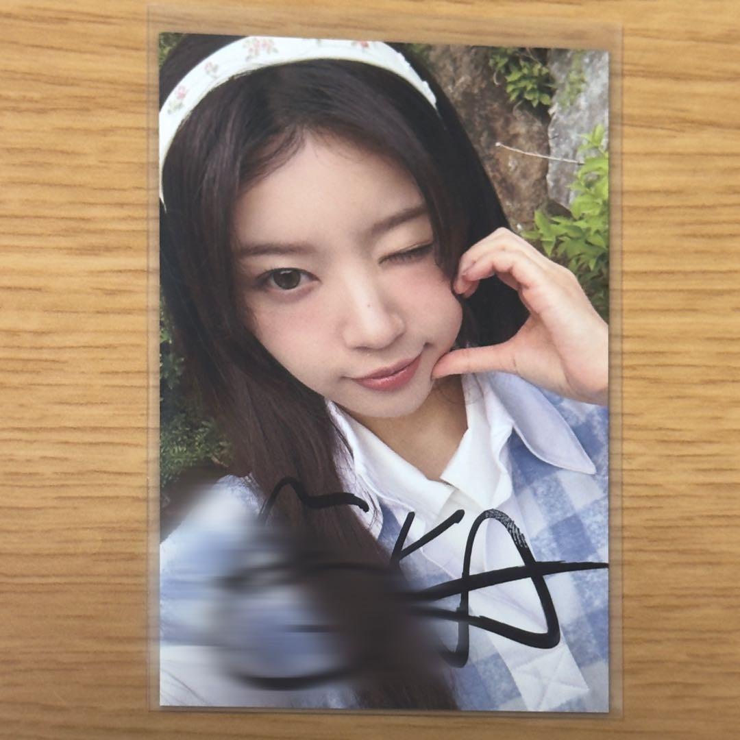 ILLIT モカ 直筆サイン 韓国 ソウル FC限定 M&G - メルカリ