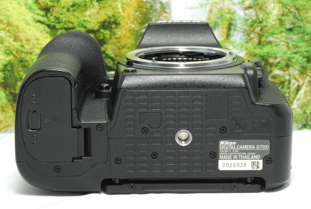 ✨グランプリ受賞機種✨ハイスペック一眼レフ✨Nikon D7500✨初心者も