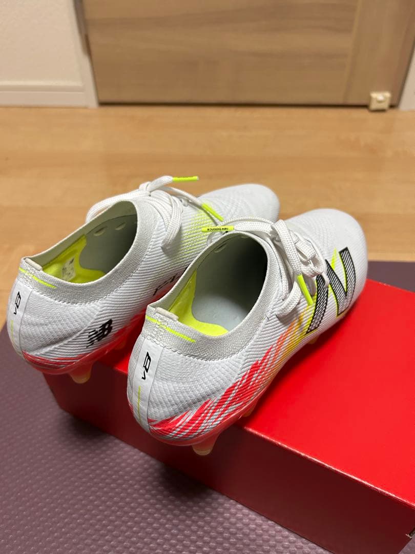 Furon V8 ELITE 26.0cm 2E ニューバランス フューロン