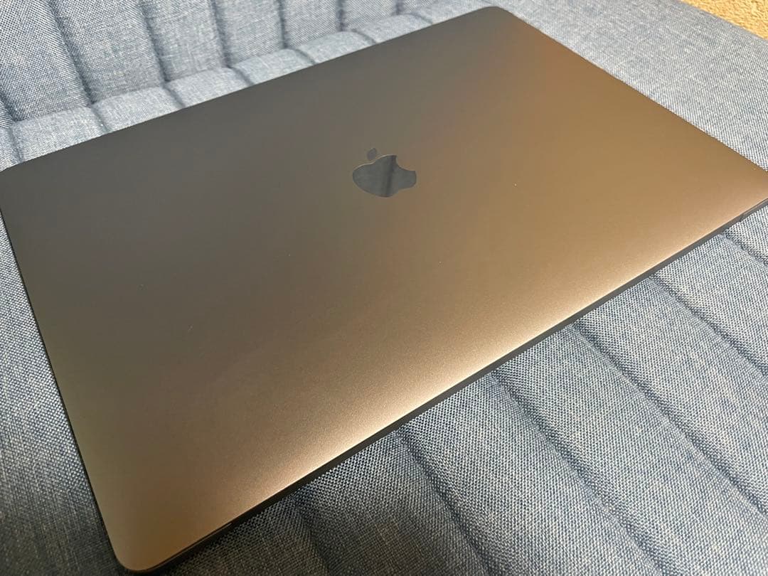 【箱有】MacBook Pro 15インチ 2016 Touch Barモデル MacBookPro 15インチ Touch Bar搭載モデル[2016年/SSD 256GB/メモリ