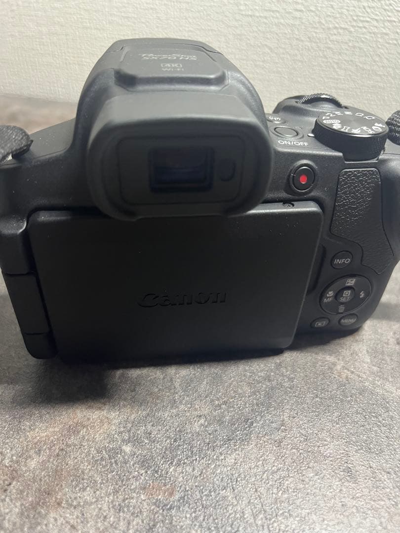 Canon PowerShot SX70 箱無し、カメラストラップ不備あり - メルカリ