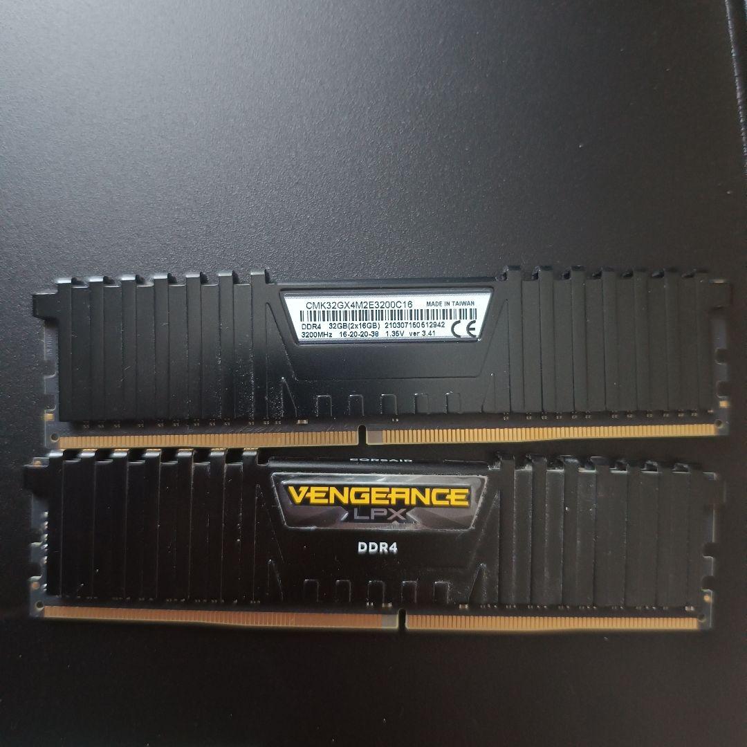 CORSAIR Vengeance LPX 32GB DDR4　3200MHz CORSAIR Vengeance LPX DDR4 RAM 32GB (2x16GB) 3200MHz CL16-20-20-38