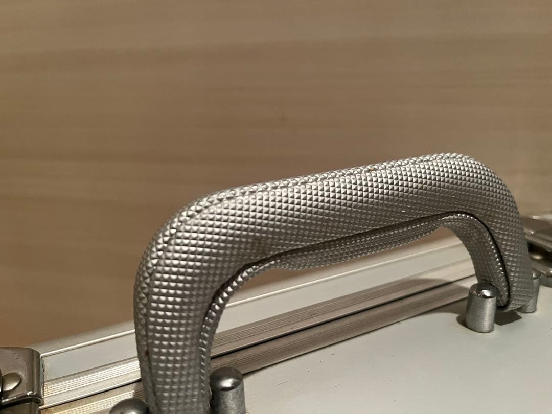 NIKE AIR JORDAN 1 2001年ジェラルミンケースのみ - メルカリ