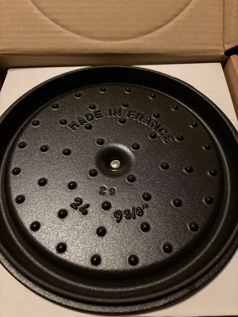 【新品】ピコ・ココット　ラウンド　ブラック　24㎝　3.8L ほうろう