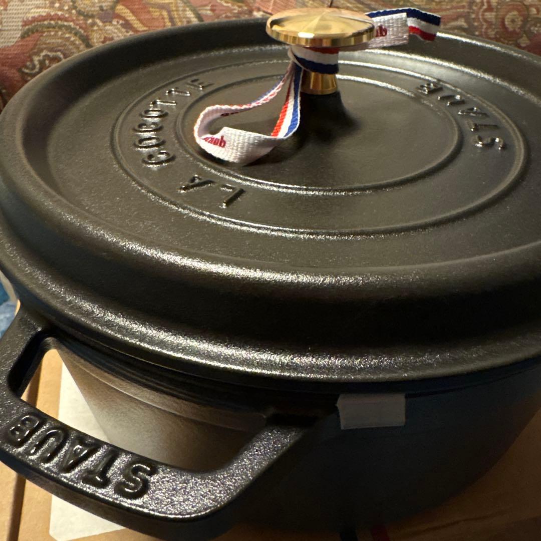 【新品】ピコ・ココット　ラウンド　ブラック　24㎝　3.8L ほうろう