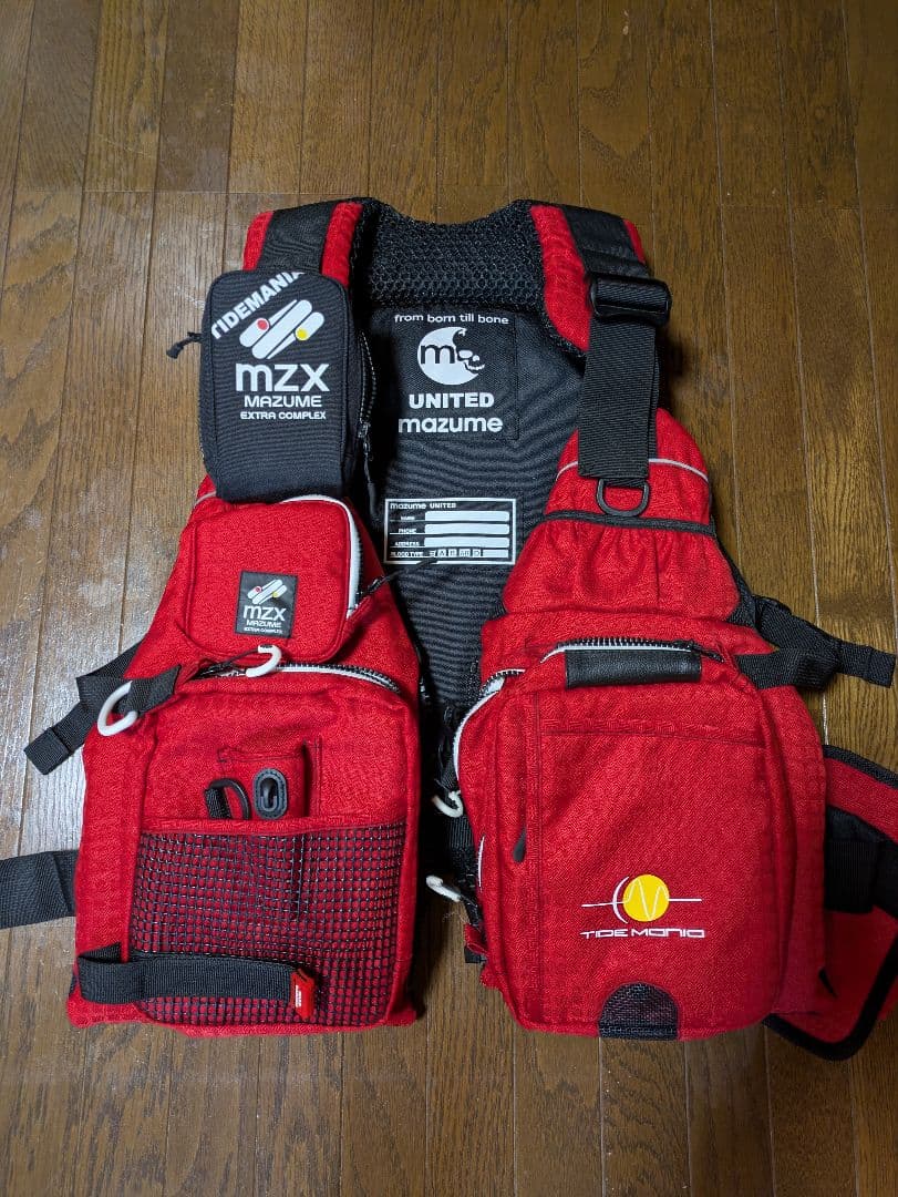 MAZUME EXTRA COMPLEX レッドライフジャケット - メルカリ
