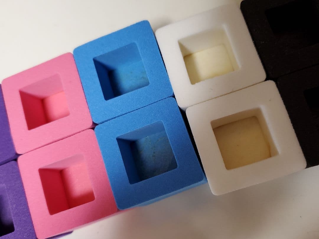 色彩診断キット】キュービックマム・カラーセラピー☆専用袋付 - メルカリ