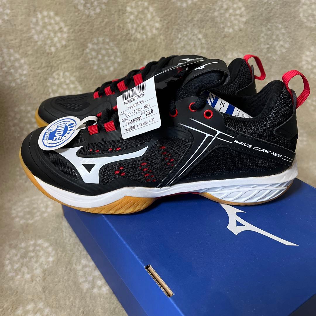 新品・タグ付き・箱入り♪ ミズノ　バドミントンシューズ　23.0cm