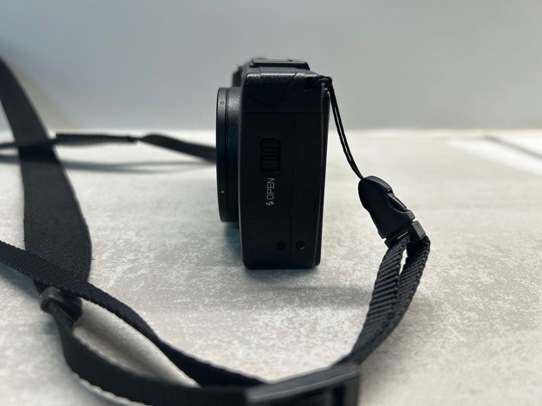 美品】RICOH GR DIGITAL IV 広角レンズ、革製のカバー付