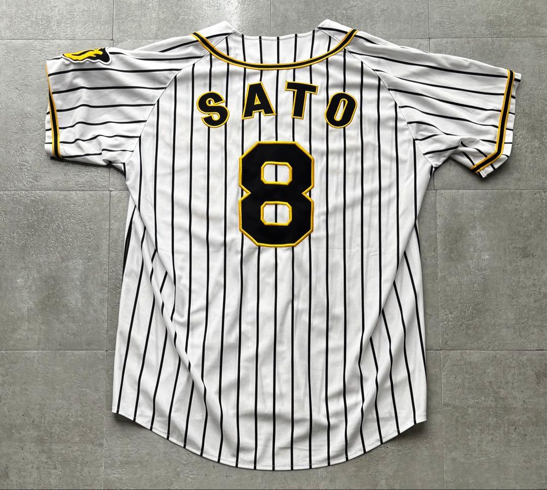 美品 佐藤輝明 阪神タイガース ミズノ ユニフォーム サトテル 8番