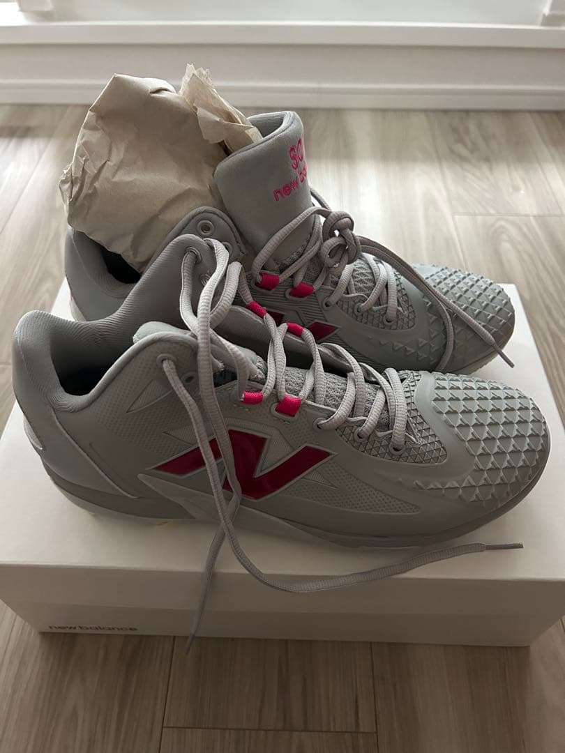 大谷翔平 母の日モデル New Balance スパイクシューズ グレー/ピンク