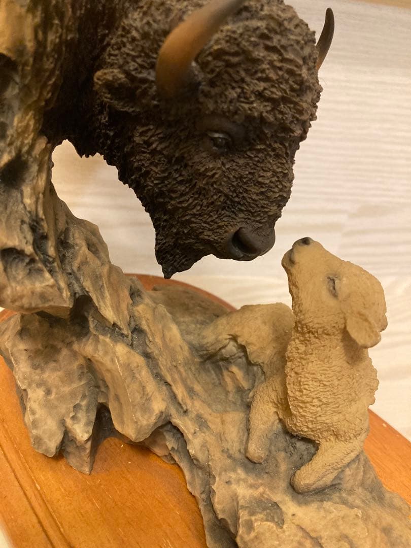 希少 Mill Creek Studio バッファロー 置物 245$ - メルカリ