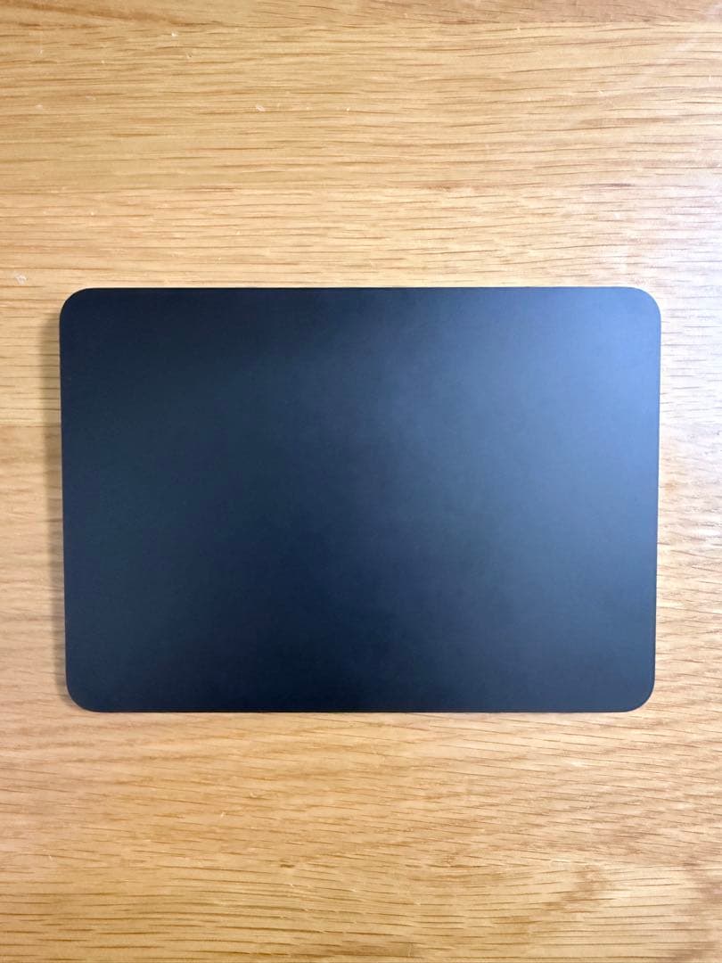 【Apple】Magic Trackpad（USB‑C）ブラック Magic Trackpad（USB‑C）- ブラック（Multi-Touch対応） - Apple（日本）