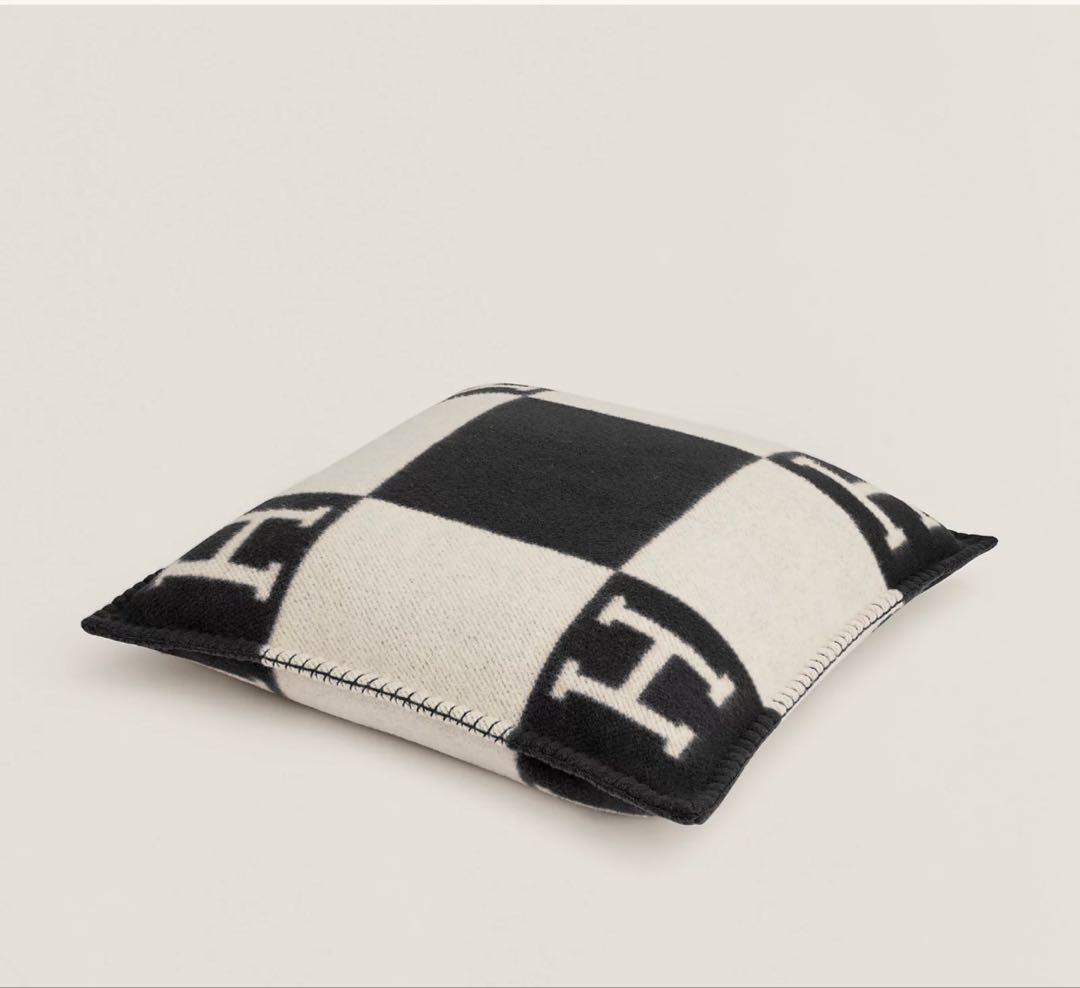 ☆未使用に近い☆HERMESクッション 《アヴァロン》 PM