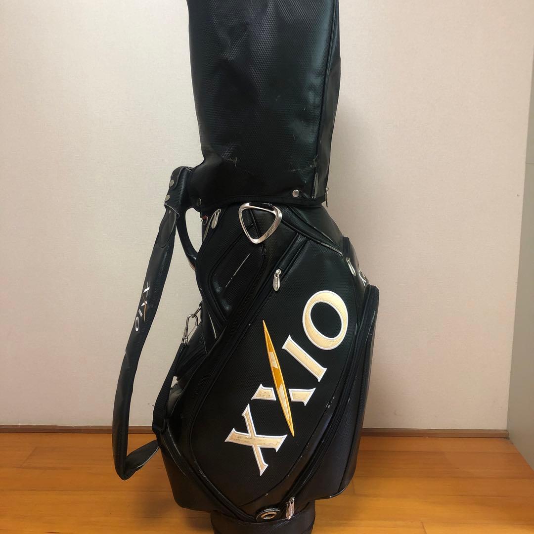 ゼクシオ XXIO キャディバッグ ブラック フード付き - メルカリ