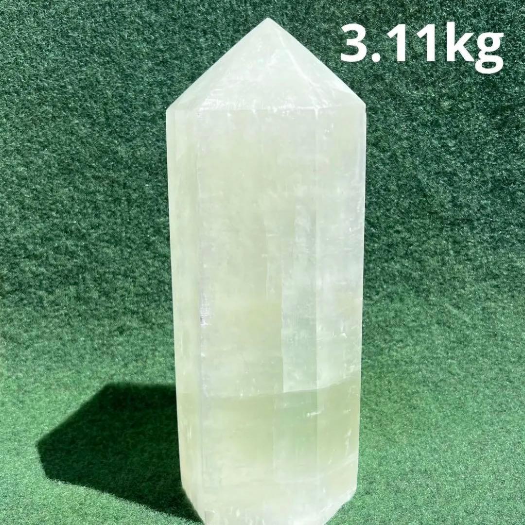 特大！ ほんのりグリーン カルサイト 六角柱 ポイント 天然石 パワーストーン シトリンクォーツ 六角柱 虹入り 一点物 142-8853 – 天然石