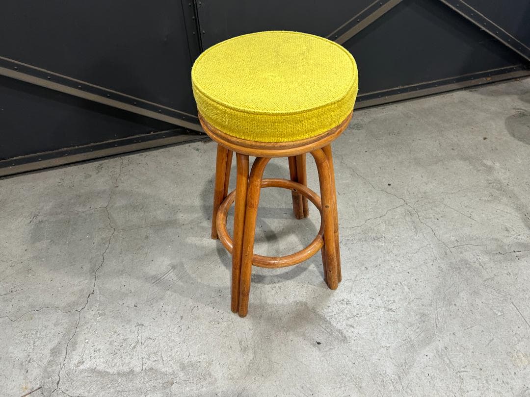 【From チェコ】Vintage ヴィンテージスツール｜Czechia アンティーク風のNO.60スツール［チェコ TON社］ 通販 - ディノス