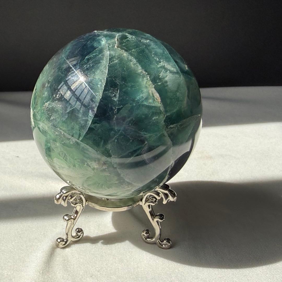 天然石フェザーフローライトのスフィア 丸玉 置物NO.030710 - メルカリ