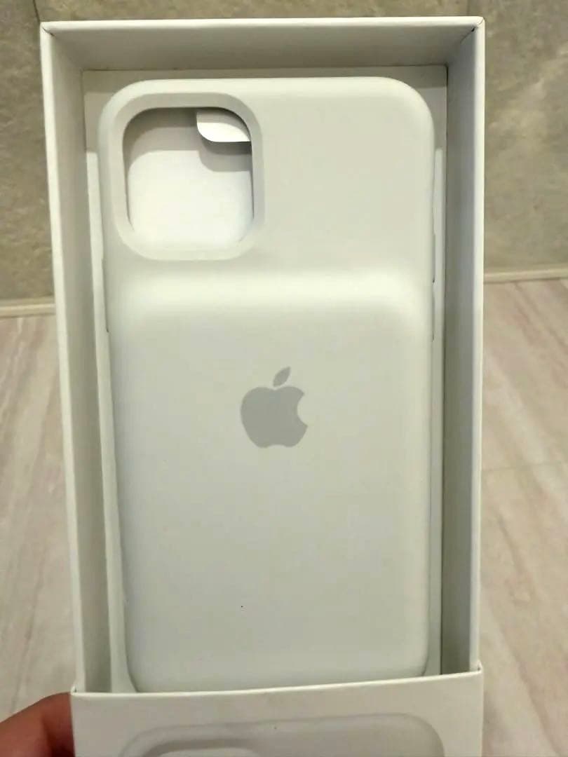 iPhone 11 Pro Smart Battery Case ホワイト - メルカリ