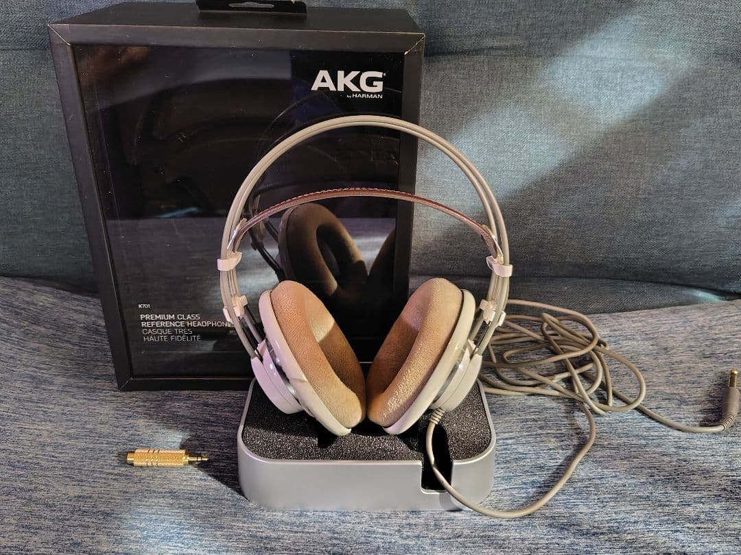 AKG K701 有線ヘッドホン ホワイト AKGの白くておしゃれな有名ヘッドホンが良すぎる【K701】｜Harushika