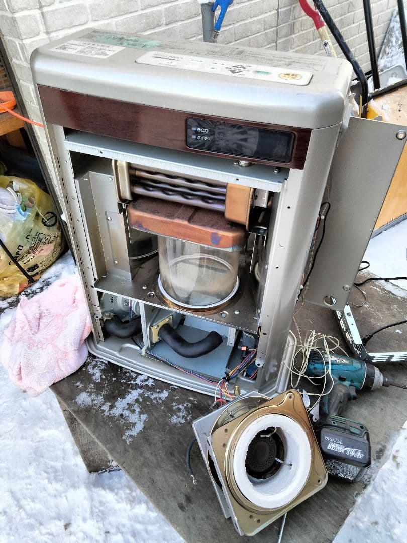 コロナFF石油ストーブスペースネオ！品番「FF‐SG4213M」2013年式中古