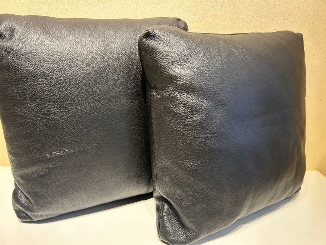 388 arflex MIO クッション HRO 牛革 40×40 展示品