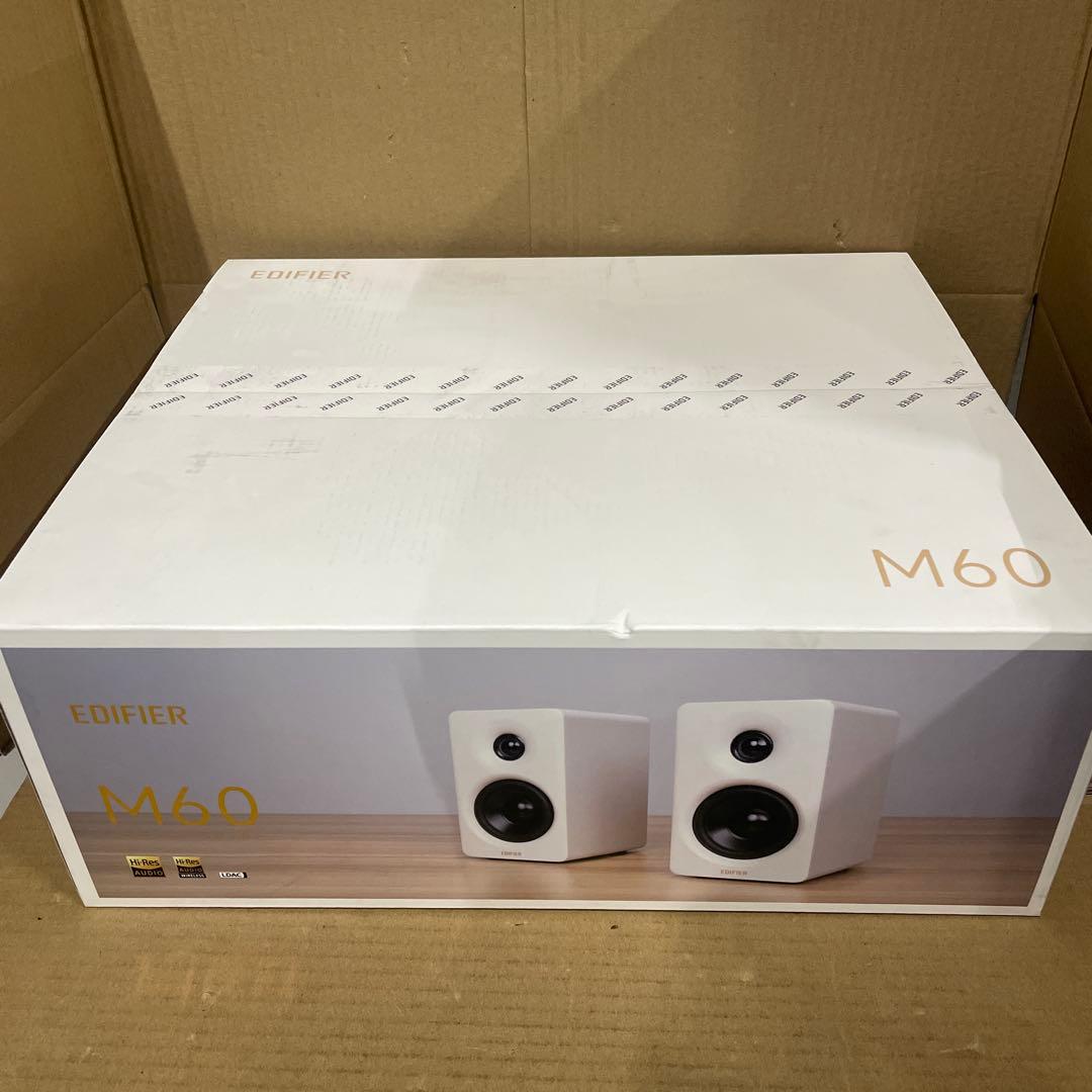 Edifier M60 マルチメディアスピーカー 黒 Edifier M60 レビュー・狭い環境でも良質な音を楽しめるマルチメディア