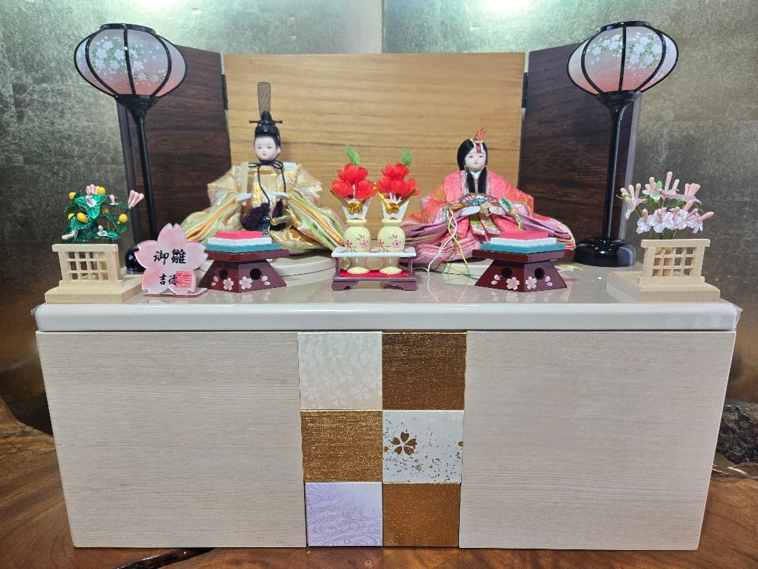 【一点限り】雛人形 収納飾り 　HS32 雛人形 ひな人形 収納飾り コンパクト「かすみ桜」 間口63cm【雛人形